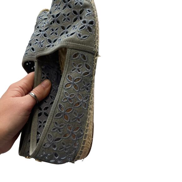 Michael Kors Women's Size 8 Blue Darci Slip On Flat Espadrille Shoes - Picture 6 of 8